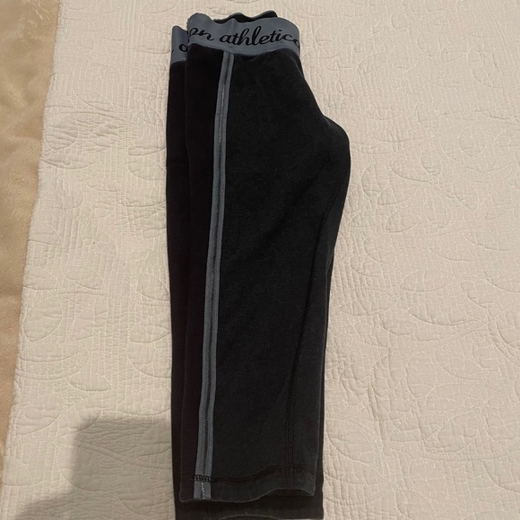 Lululemon Crop Two-Tone Leggings - Picture 4 of 4